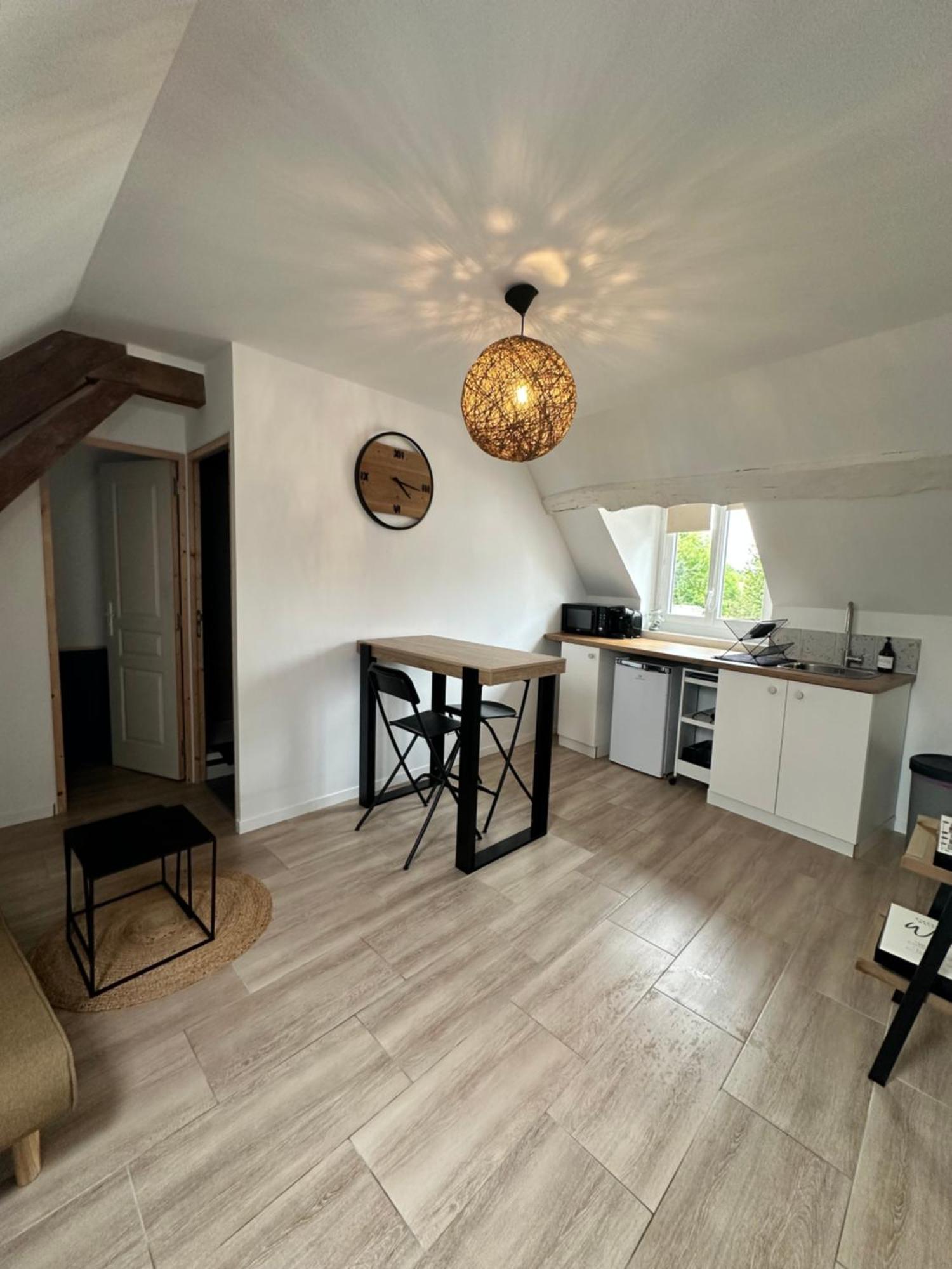 Appartements Pacy-Sur-Eure エクステリア 写真