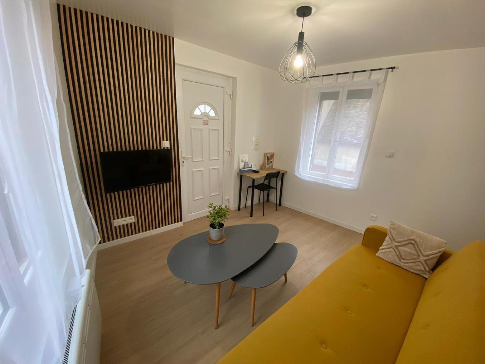 Appartements Pacy-Sur-Eure エクステリア 写真
